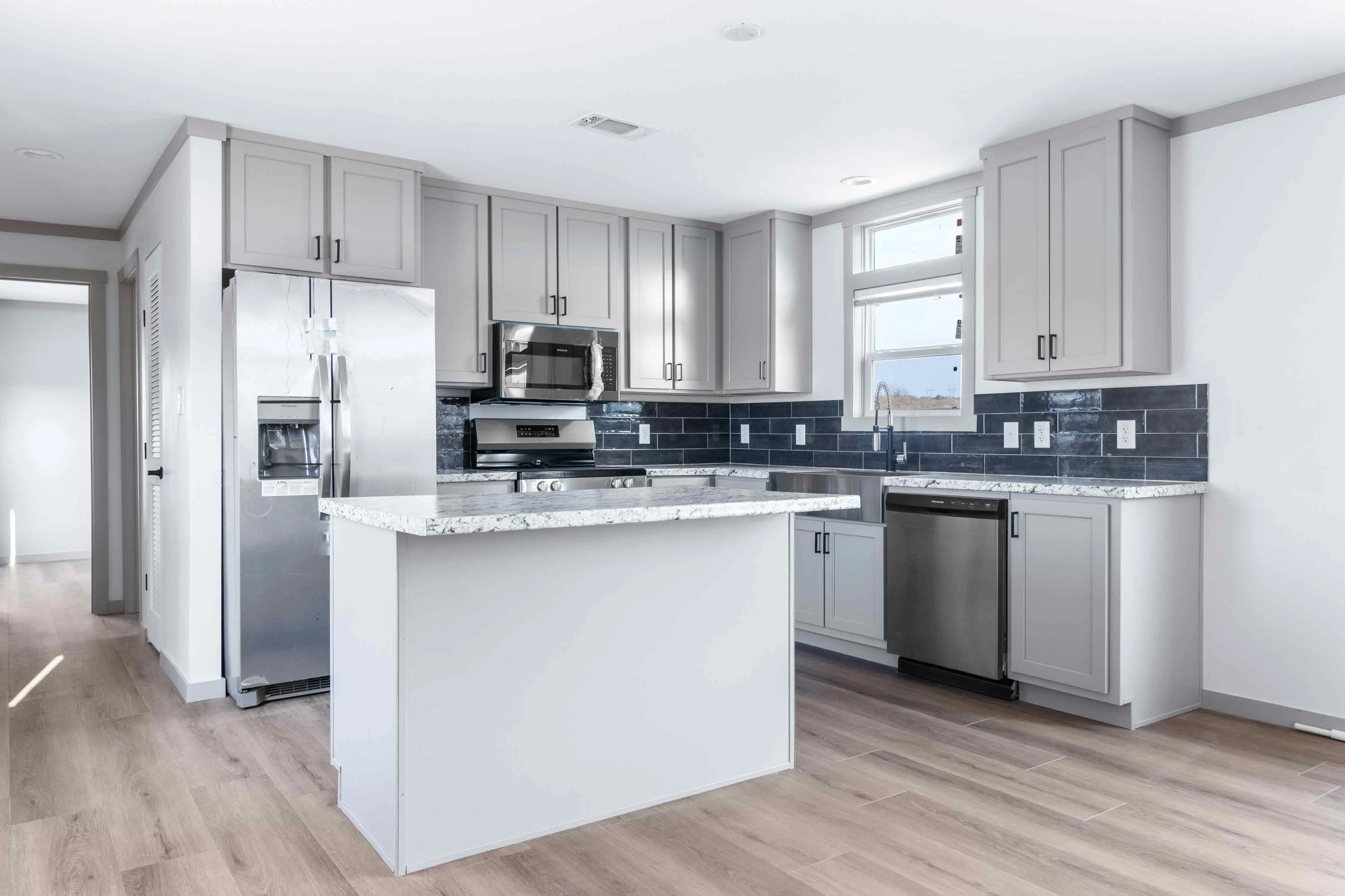 manufactured home builders in Texas with custom kitchen designs and stainless steel appliances Marathon Homes Breckenridge TX