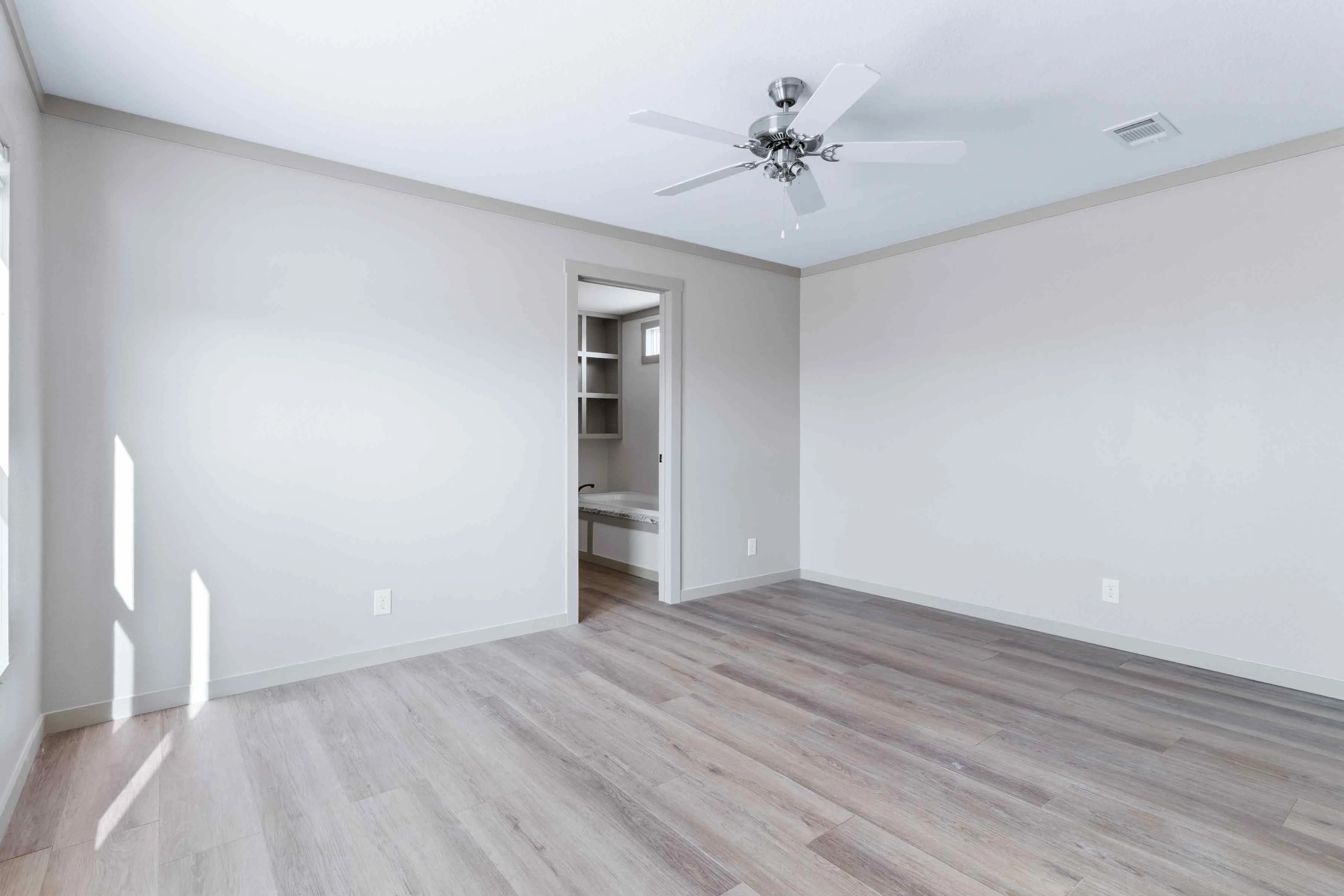 modern manufactured homes Texas with oversized bedrooms Marathon Homes Breckenridge TX