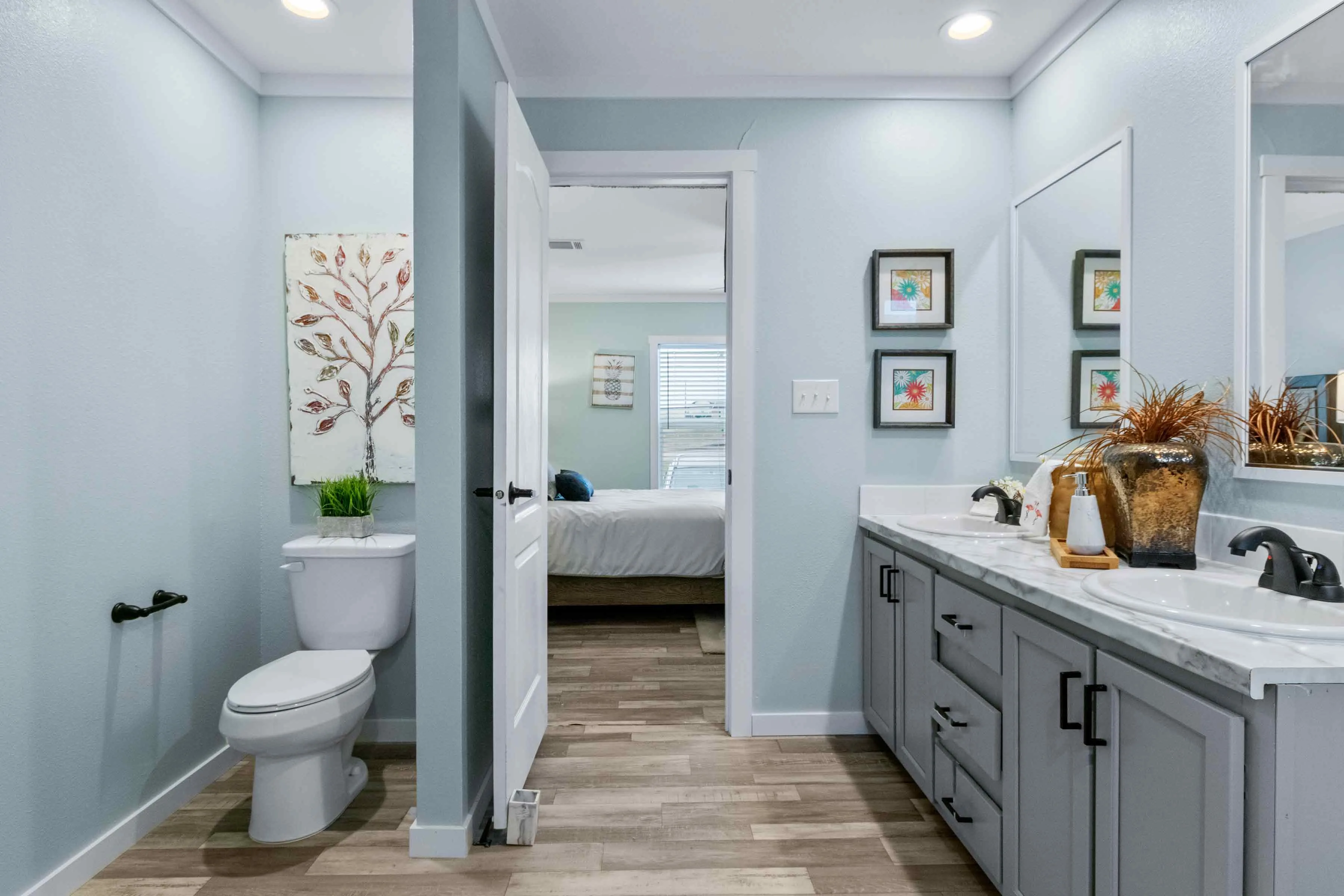 manufactured home builders in Texas with double vanity bathrooms Marathon Homes Breckenridge TX